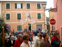 La processione rientra in S.Sabina